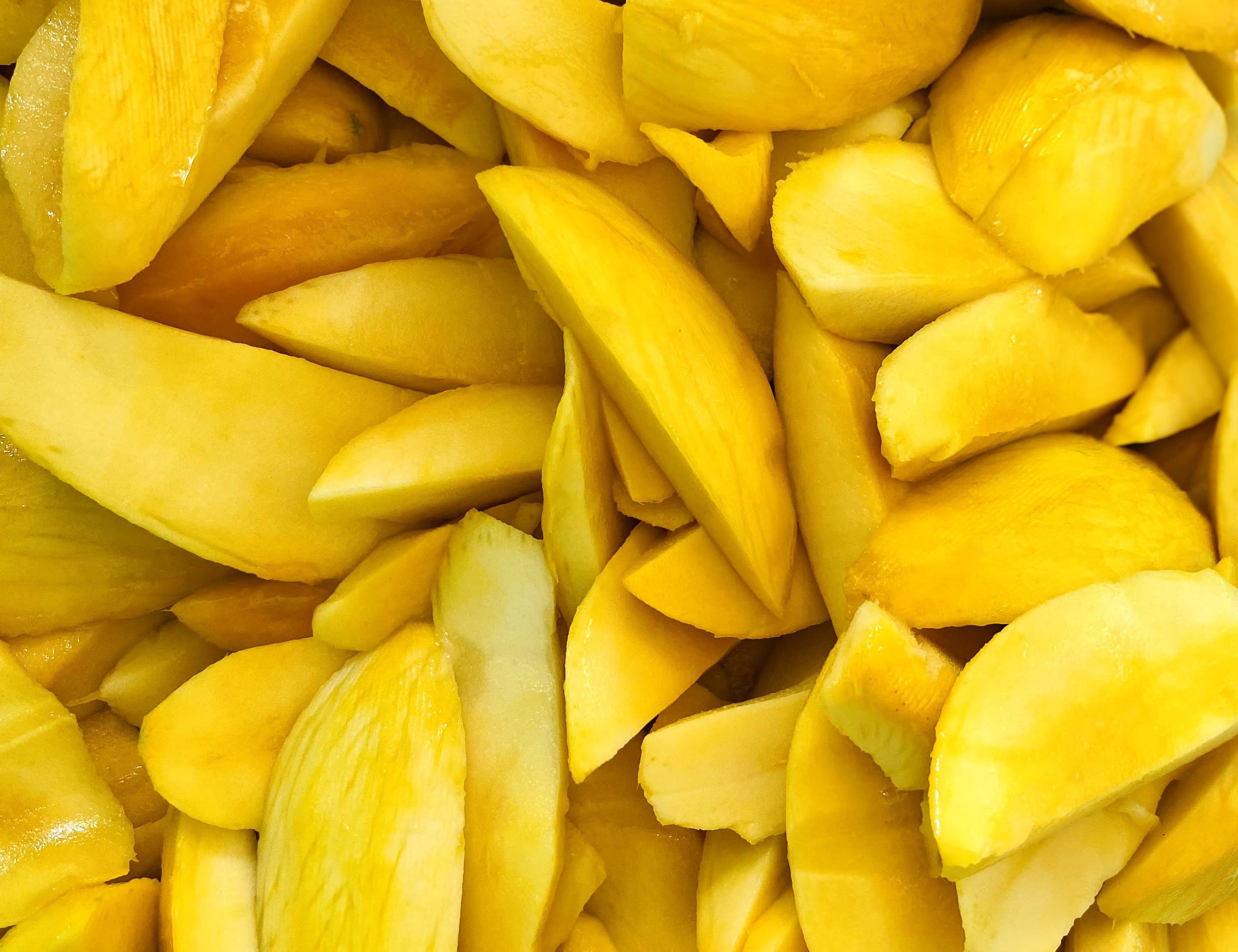 Carbide-free Multani mangoes from the MMA family orchard